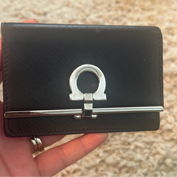 SALVATORE FERRAGAMO CARD CASE - Picture 4 of 15